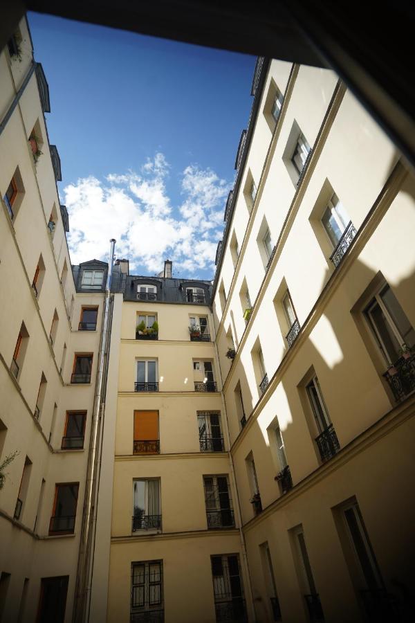Charmant Studio Au Calme Et Bien Desservi Paris Exterior photo